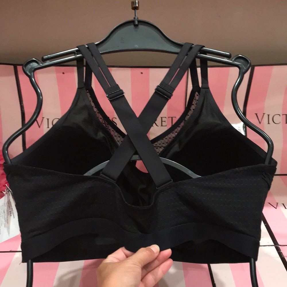 π Lightweight by Victoriaβs Secret Sport Bra - Picture 5 of 8